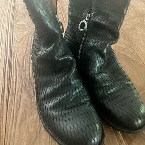 Black Ankle Boots with Sleek Design